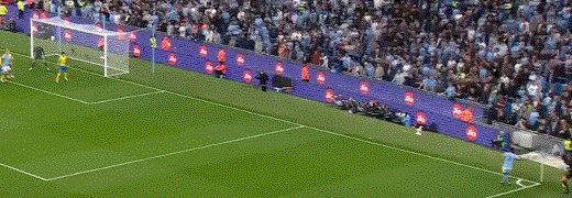 乐鱼专属资源-【英超】哈兰德连场戴帽 胡利安双响+中柱 曼城6比0