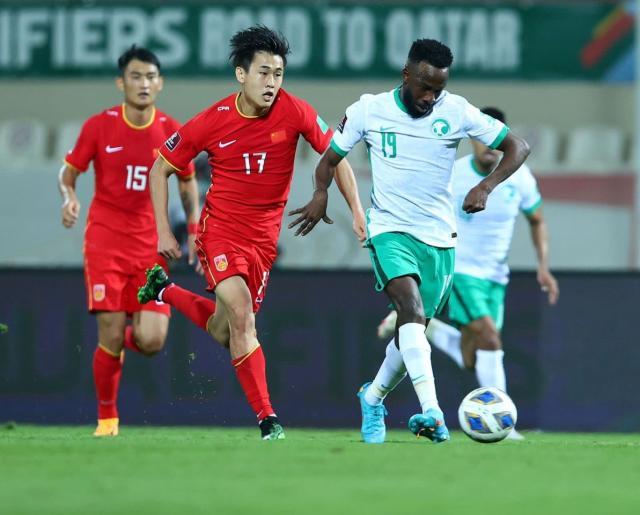 乐鱼集团-沙特不满平局赛后换枪：我们全面占优中国队没机会