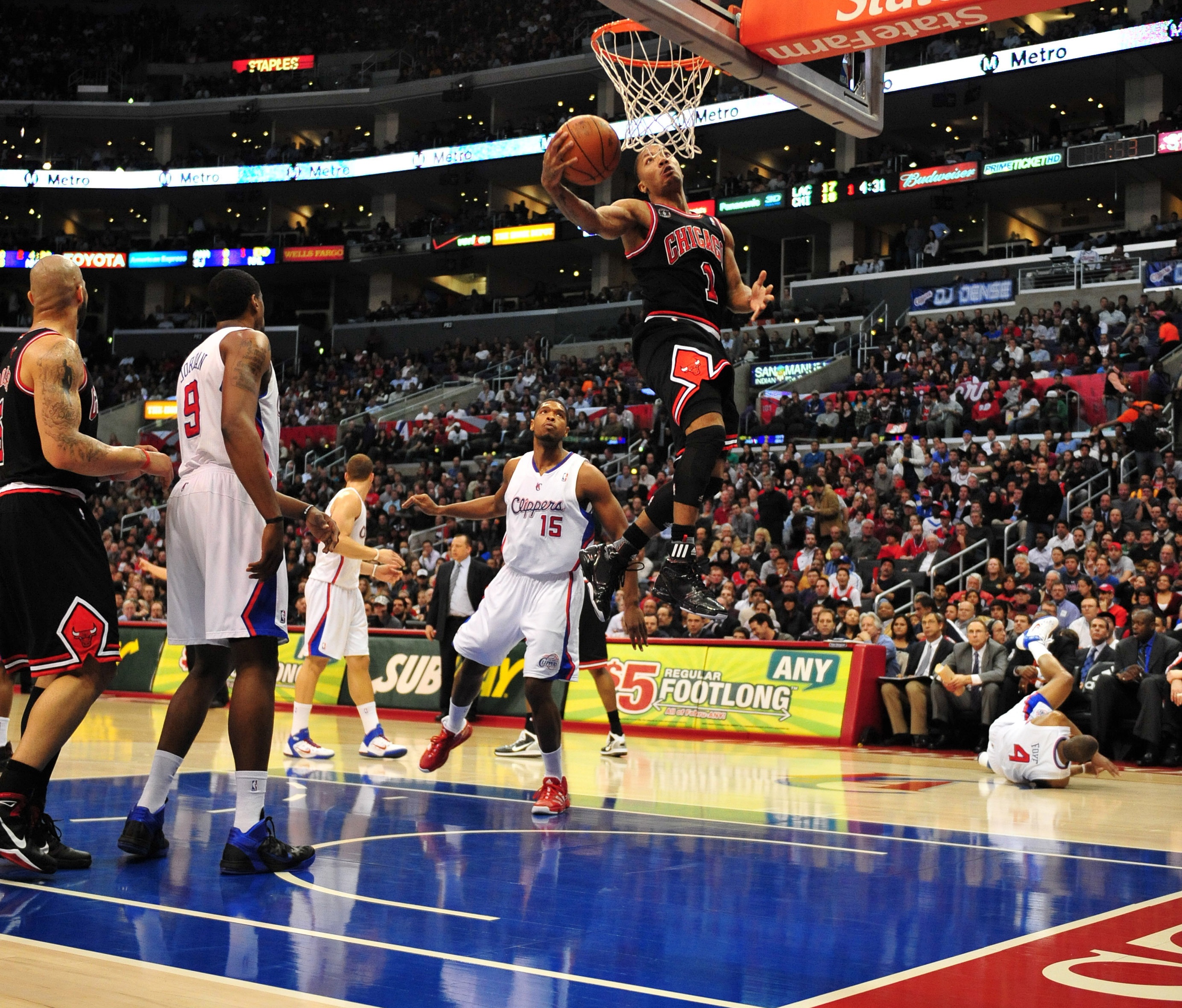 乐鱼线上服务-保罗：人们常说防罗斯要让一步放投篮 你让步就得被隔扣