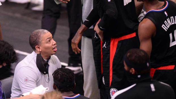 乐鱼专属资源-快艇已经来到悬崖边上 背水一战卢会如何调整？