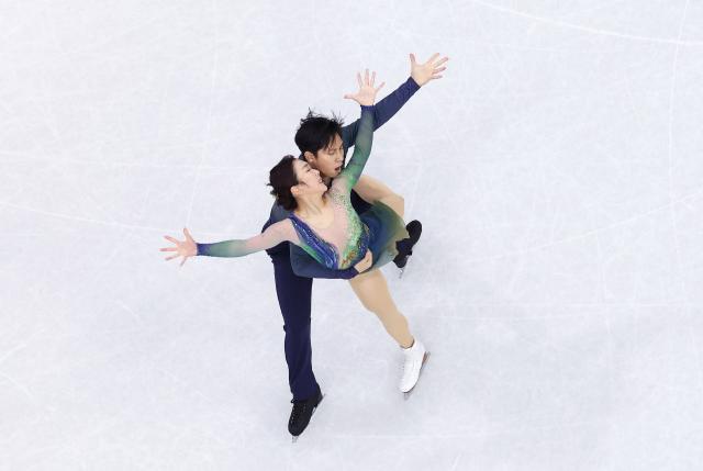 乐鱼线上服务-花样滑冰双人滑：“葱桶组合”谢幕战获第五